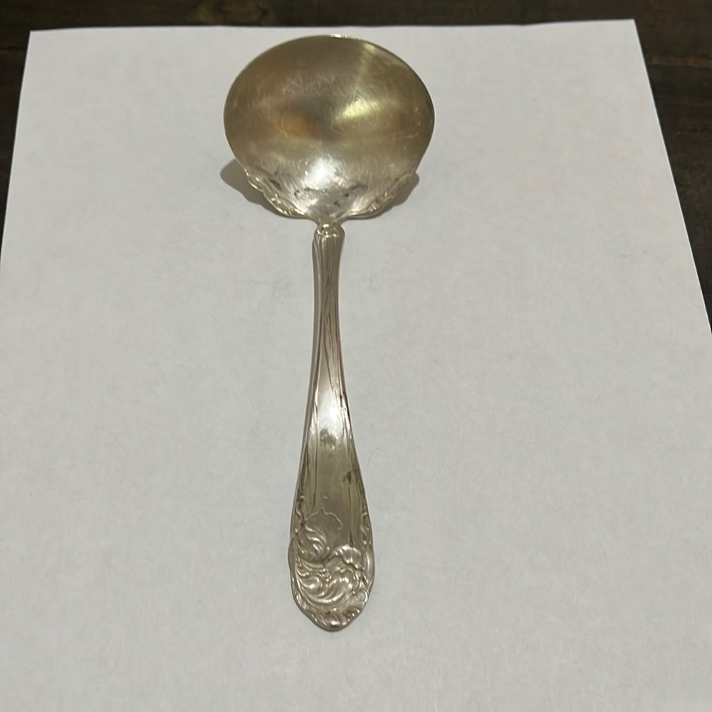 Community Silver Oneida Flower de Luce Gravy Ladle